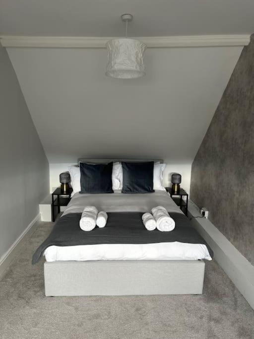 High Wycombe Centre- 2 Bed Flat Apartman Kültér fotó